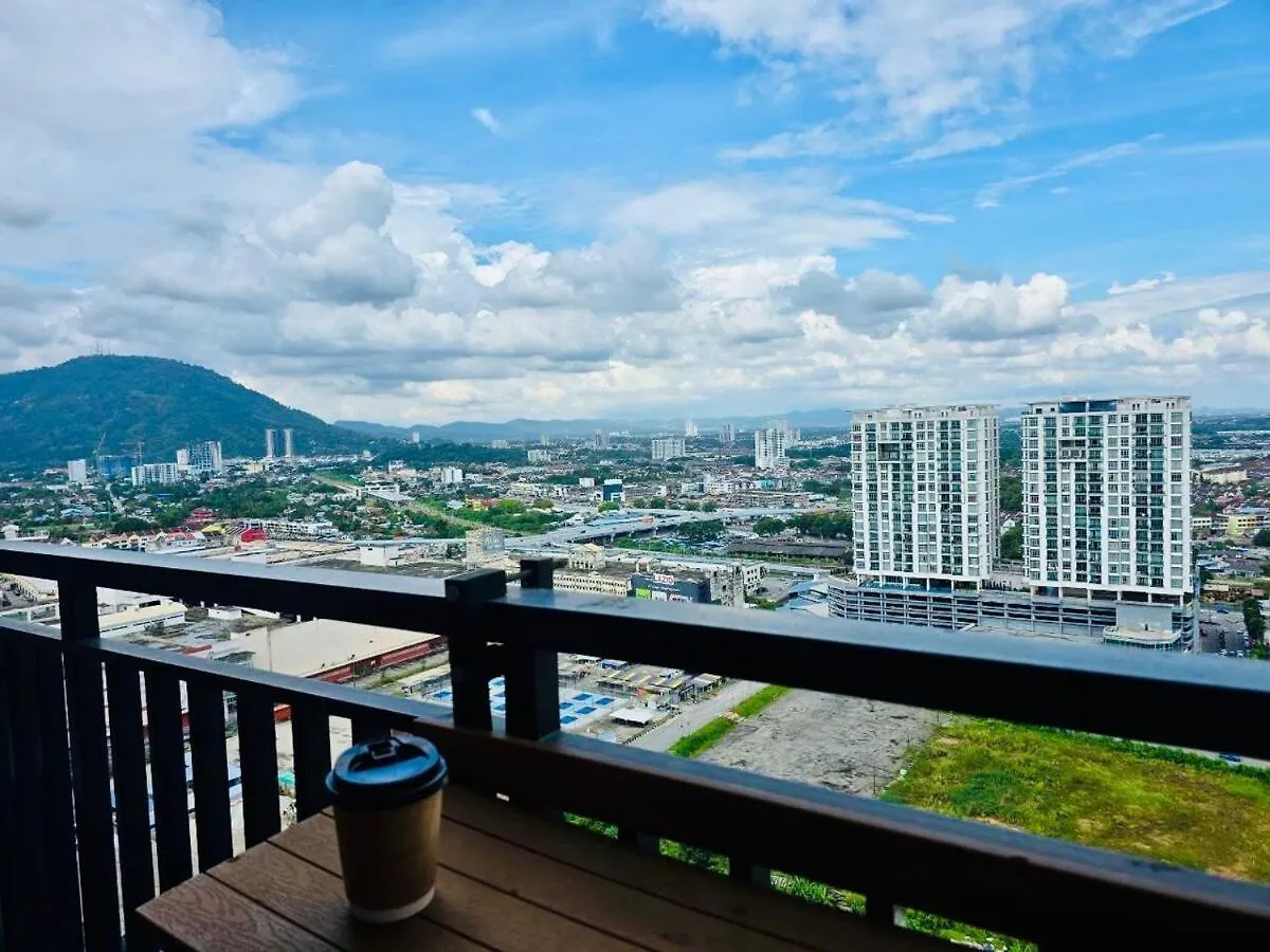 Modern Family-Fun Suites - Infinity Pool, Ps5, Pool Table, Indoor-Cinema With Balcony - M1 Bukit Mertajam 0*,  Ma­lay­sia