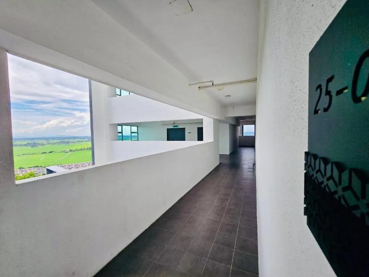 Modern Family-Fun Suites - Infinity Pool, Ps5, Pool Table, Indoor-Cinema With Balcony - M1 Bukit Mertajam