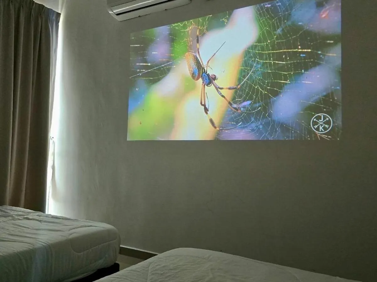 Modern Family-Fun Suites - Infinity Pool, Ps5, Pool Table, Indoor-Cinema With Balcony - M1 Bukit Mertajam Ma­lay­sia